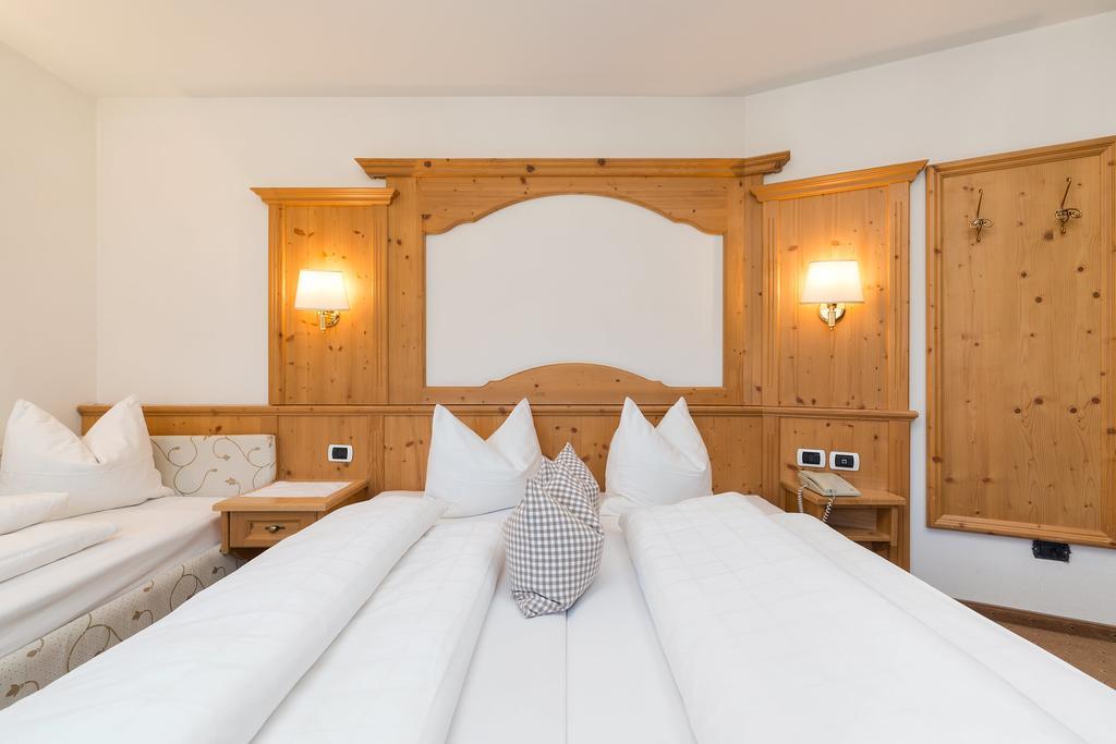 Hotel Bel Sit Корвара-ін-Бадія Екстер'єр фото